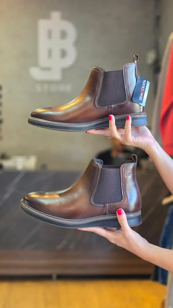 BOTA CHELSEA DEMOCRATA